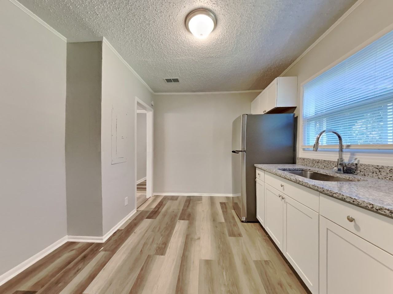 3217 Turton Ave - Photo 3 of 18