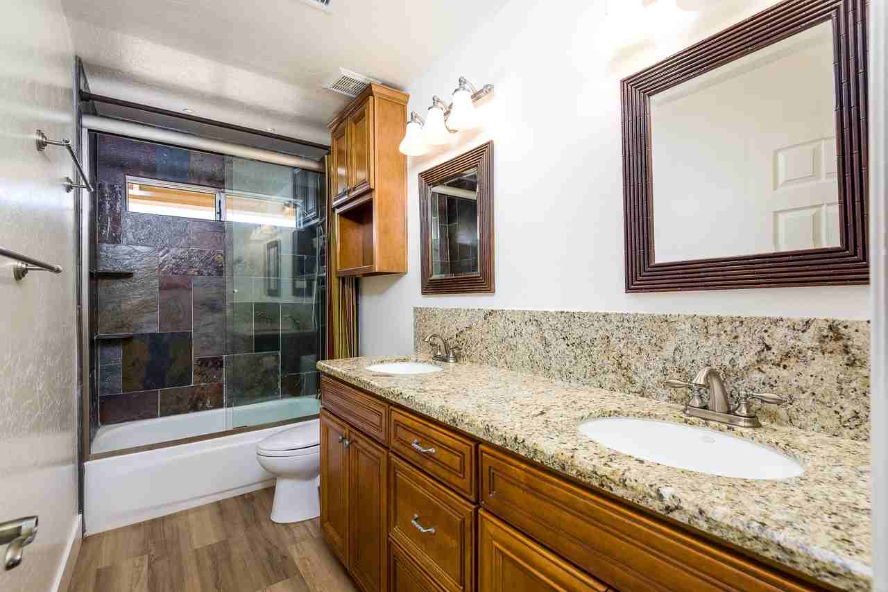 2342 W Hemlock Ct - Photo 7 of 33