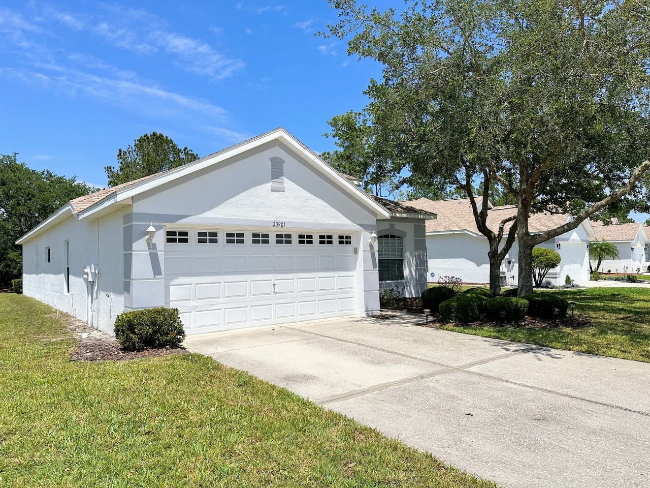 23901 Coral Ridge Ln - Photo 2 of 20