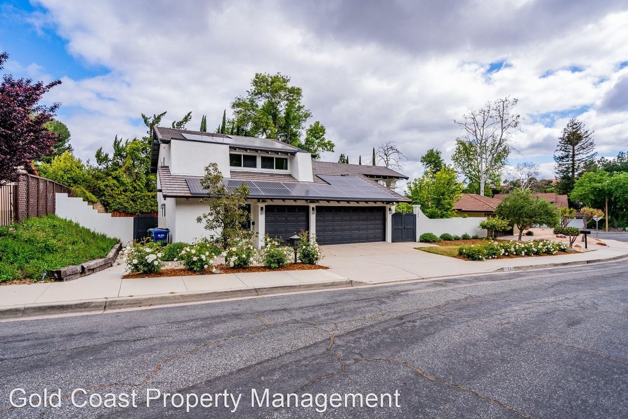1683 Elstow Ct - Photo 3 of 34