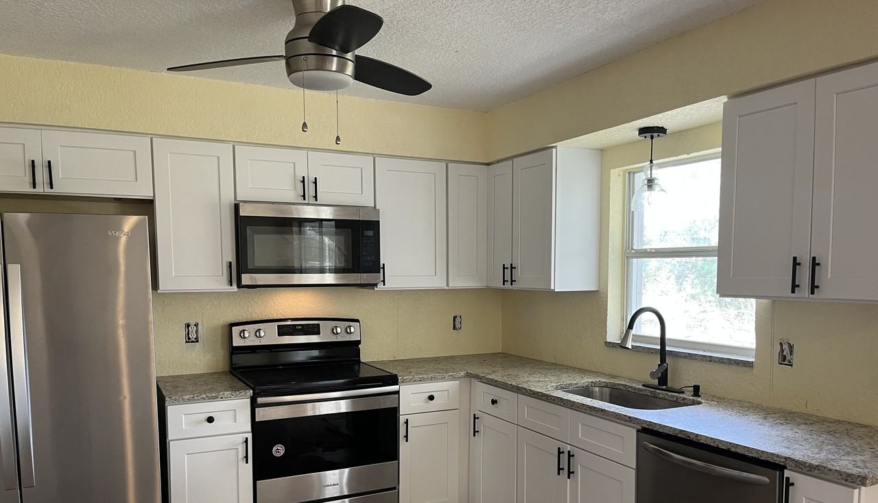 1851 Lime Tree Drive - Photo 3 of 15