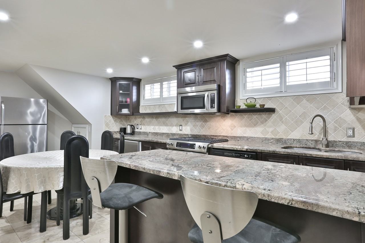 73 Starview Drive - Photo 2 of 17