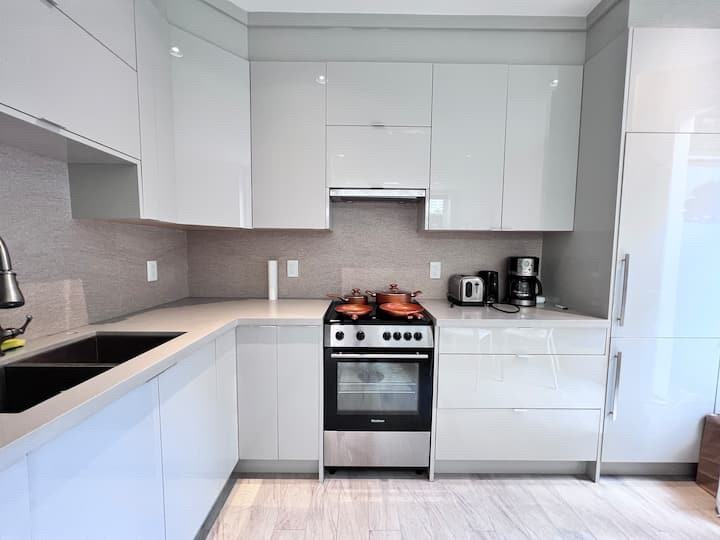 2064 W 57th Ave - Photo 2 of 9