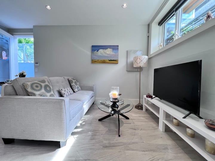 2064 W 57th Ave - Photo 3 of 9