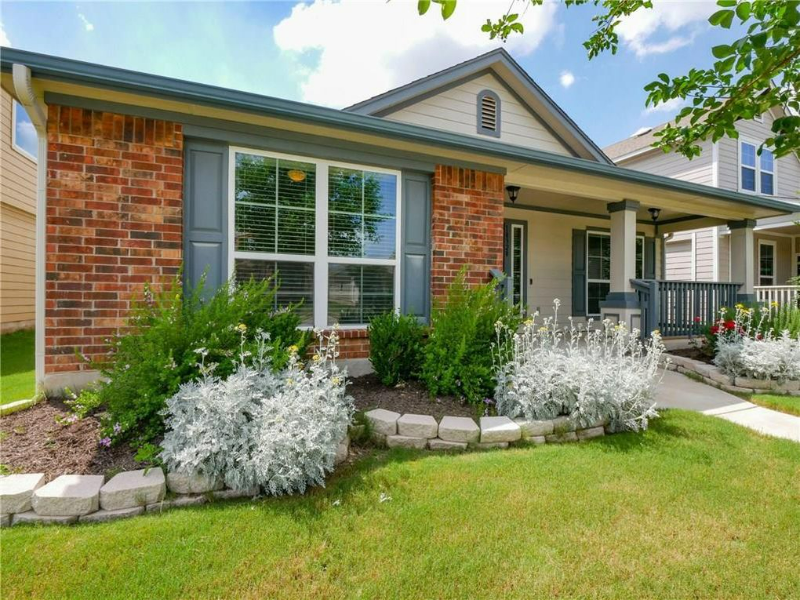 18328 Friendship Hill Dr - Photo 3 of 27