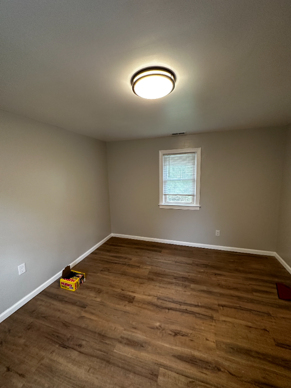 1816 Maple Ln - Photo 2 of 4