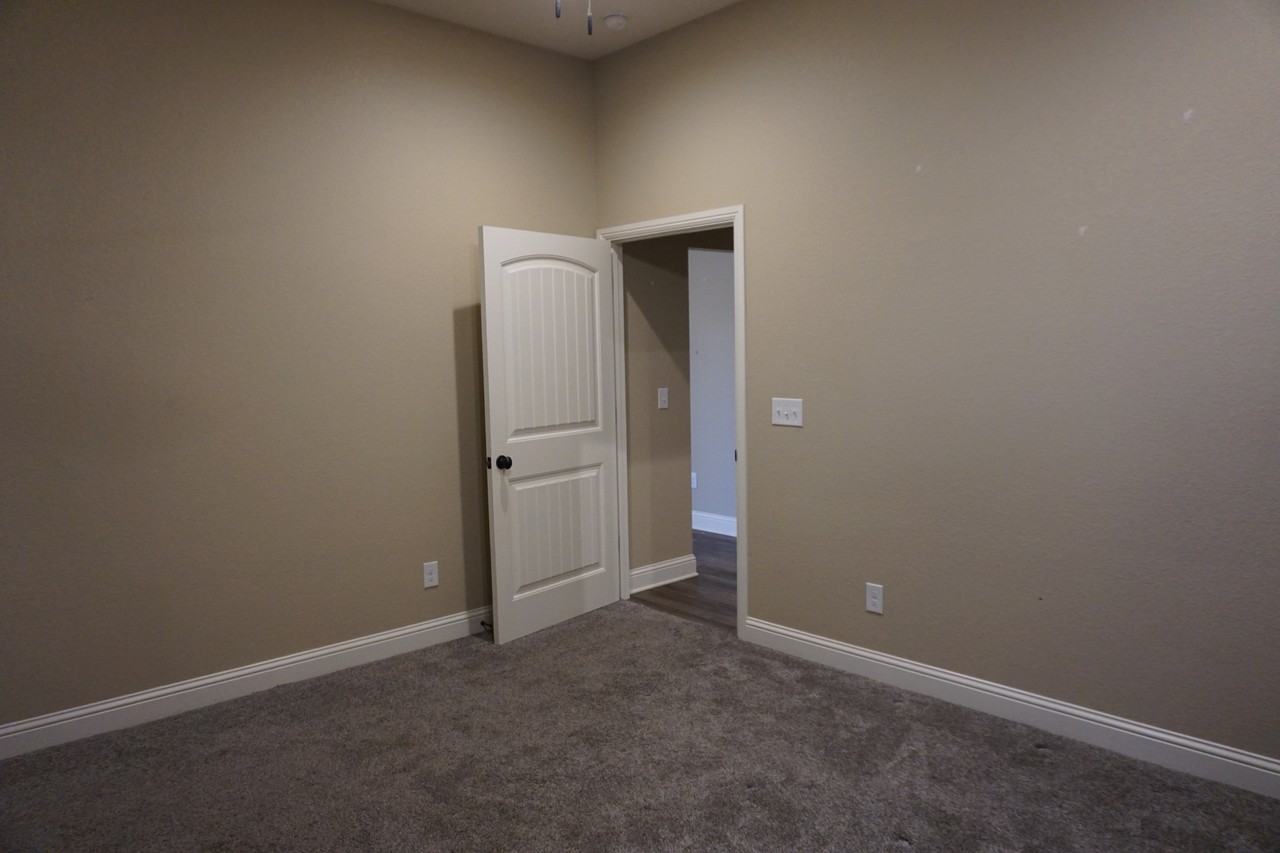 1216 Lisa Ln #NA - Photo 3 of 26