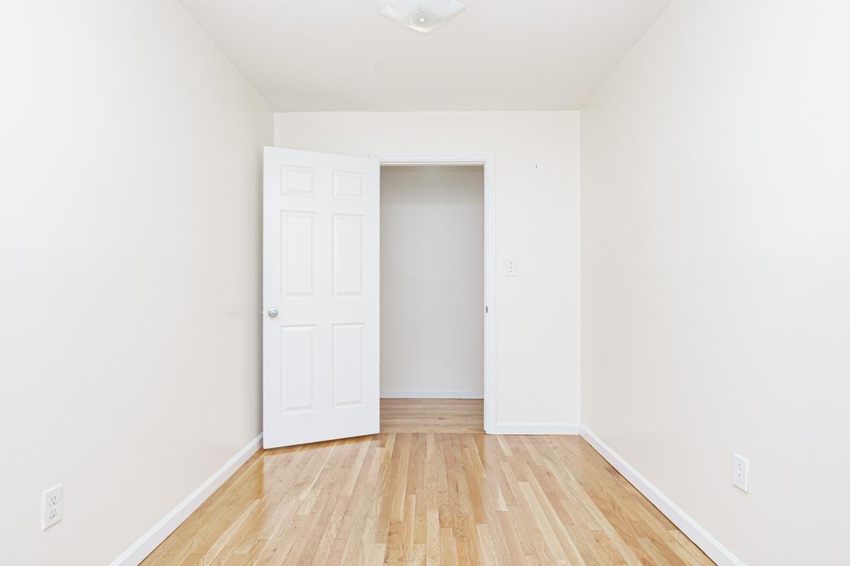 1337 Park Pl #2 - Photo 4 of 16