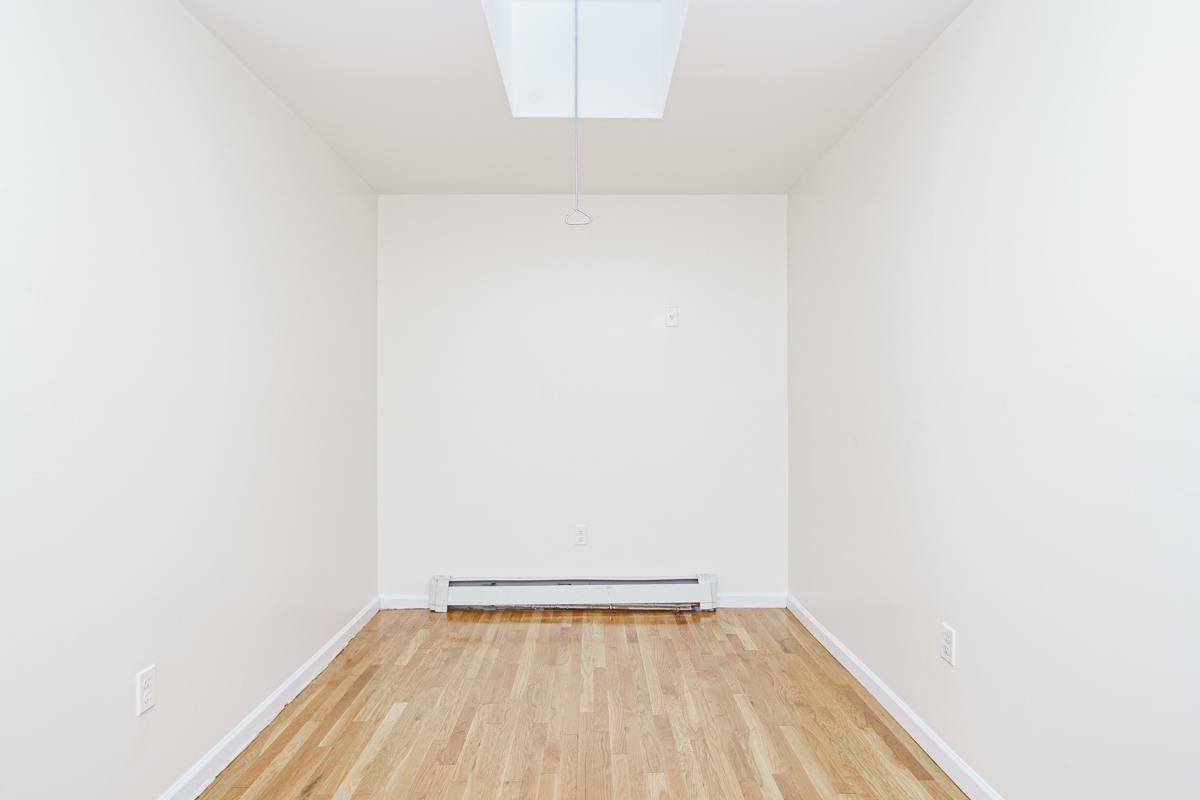 1337 Park Pl #2 - Photo 5 of 16