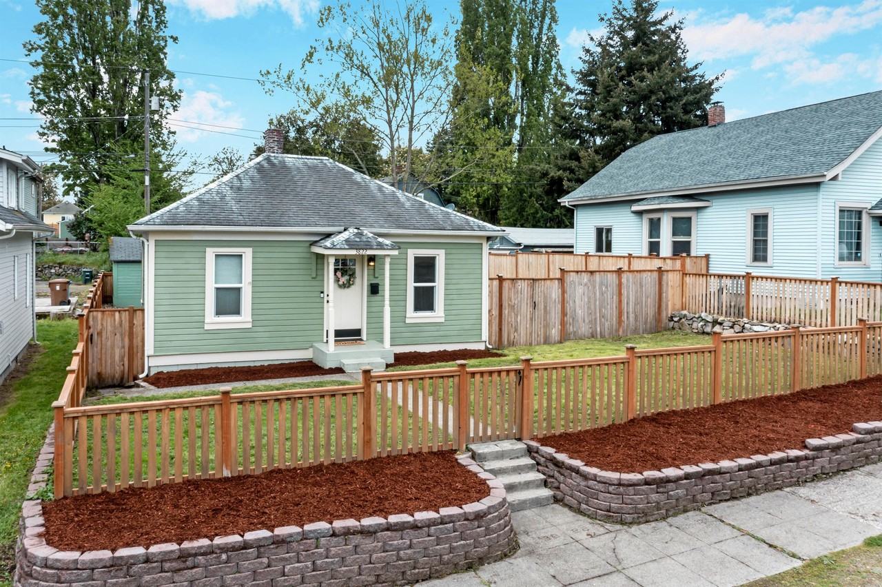 3822 E J St #1 - Photo 2 of 10