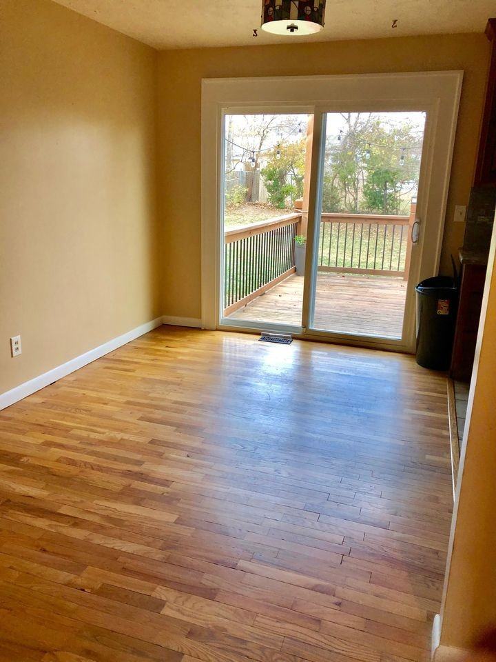 1826 W 21st St #1 - Photo 3 of 10