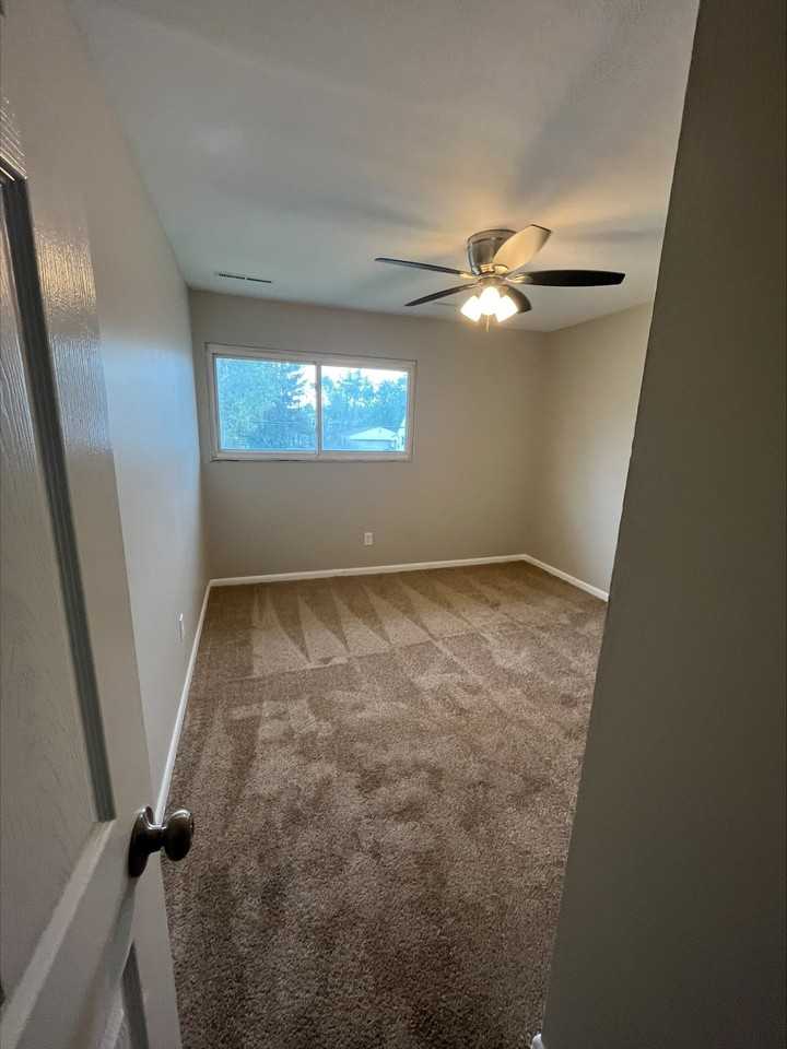 1950 Genessee Ave #2 - Photo 5 of 14
