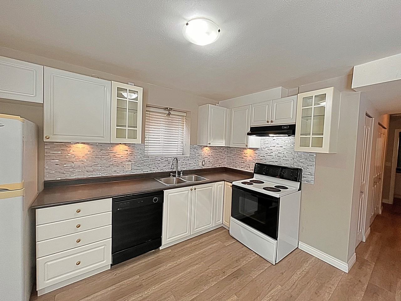 193 St 66 Ave - Photo 2 of 10