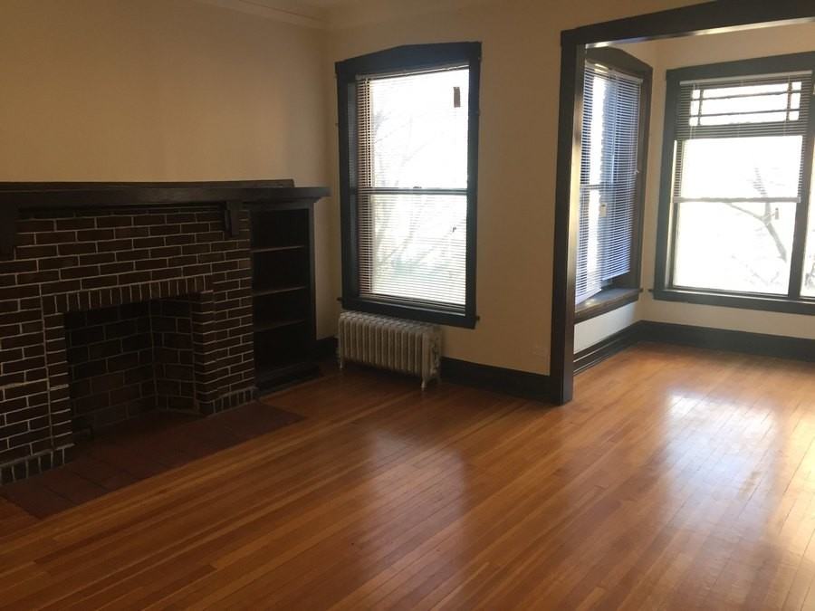 5403 S Harper Ave #1 - Photo 3 of 6