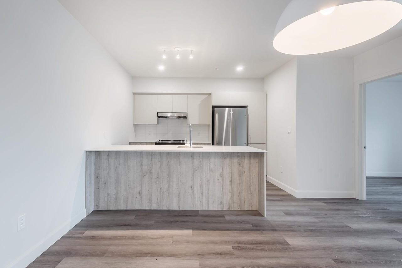 210 Marcel-Laurin - Photo 2 of 22