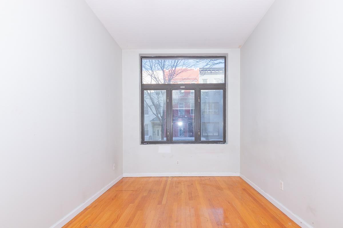 18 Goodwin Pl #1F - Photo 5 of 12