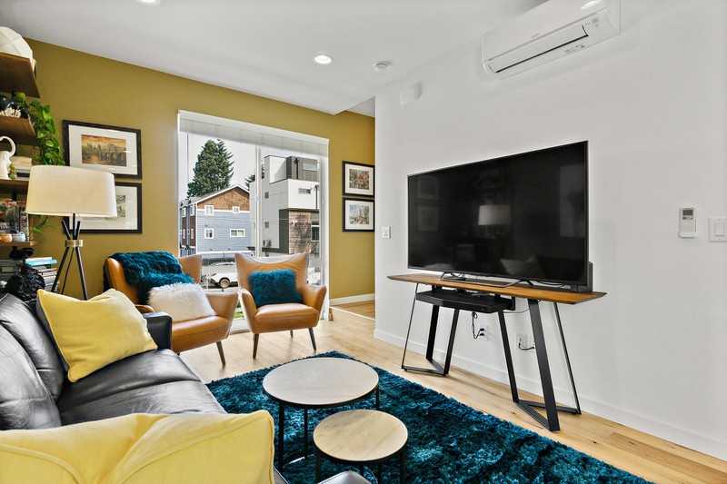 3307 Sw Morgan St - Photo 3 of 20