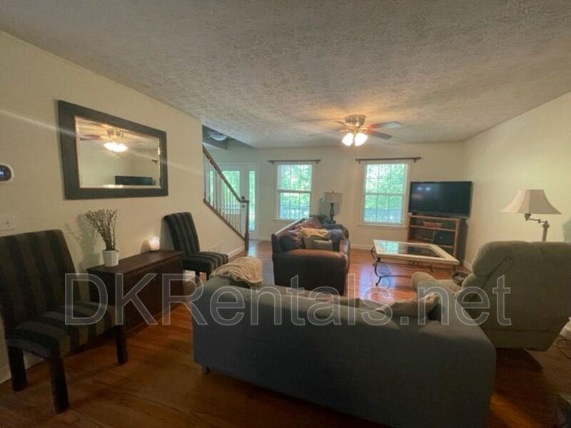 5965 Liberty Rd - Photo 2 of 13
