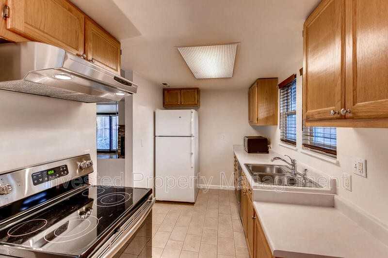 5910 S Willow Way - Photo 2 of 13