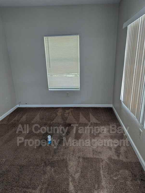 906 Jones St #A - Photo 6 of 12