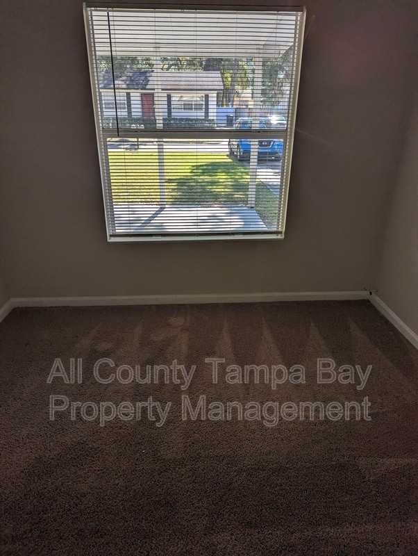 906 Jones St #A - Photo 7 of 12