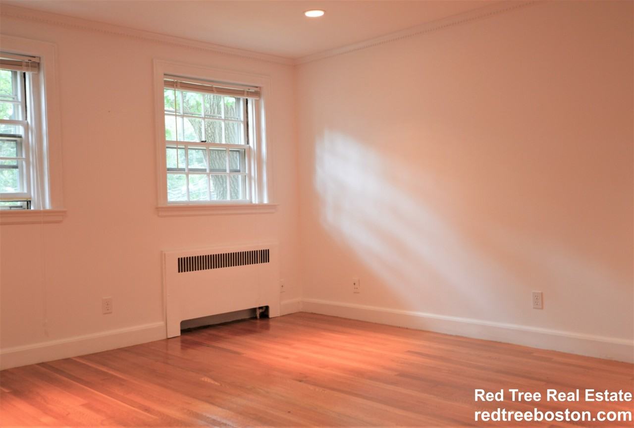 67 Wyman St #4 - Photo 5 of 17