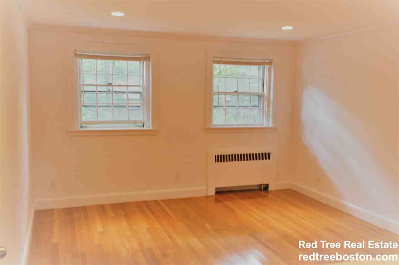 67 Wyman St #4 - Photo 6 of 17