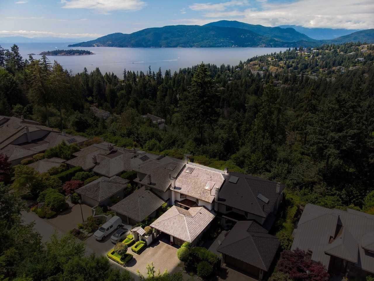 5236 Meadfeild Road - Photo 4 of 43