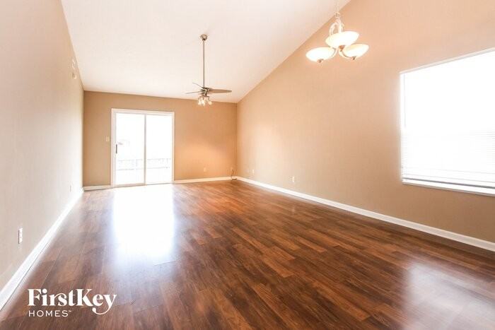 5045 Rocky Mountain Dr - Photo 3 of 15