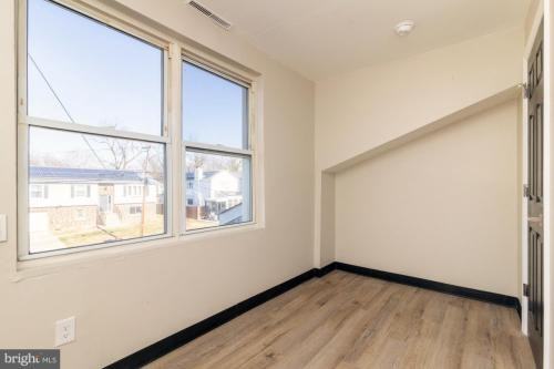217 Parkinson Ave #2 - Photo 2 of 10