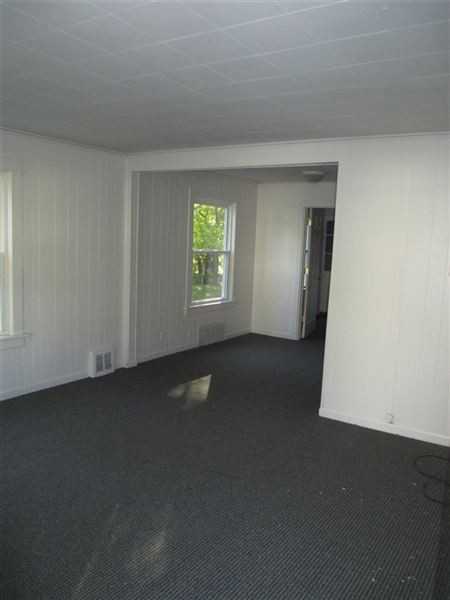 320 Clifford St - Photo 2 of 7