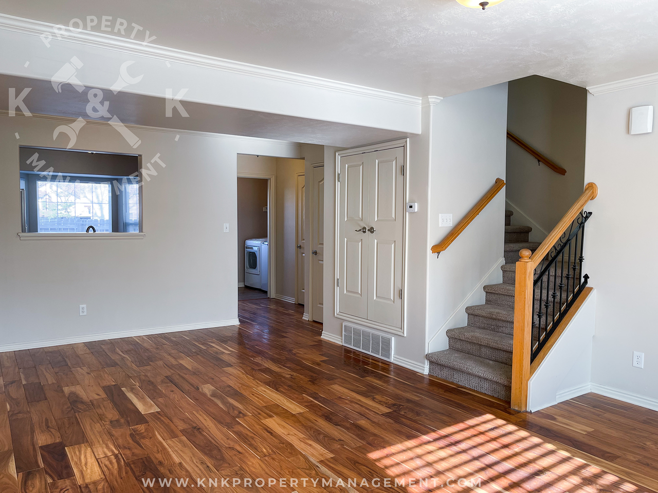 153 Geneva Dr - Photo 3 of 32