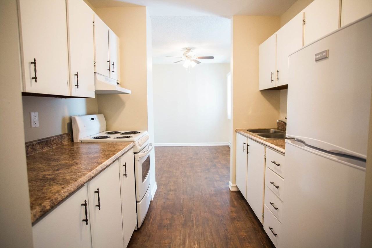 Highland Park - Photo 3 of 10