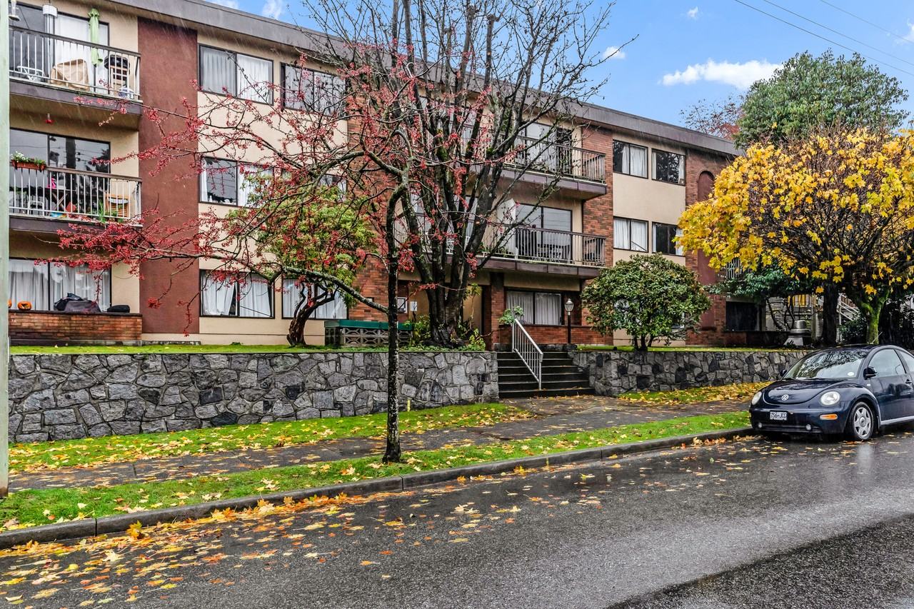 Douglas Place - Photo 2 of 8