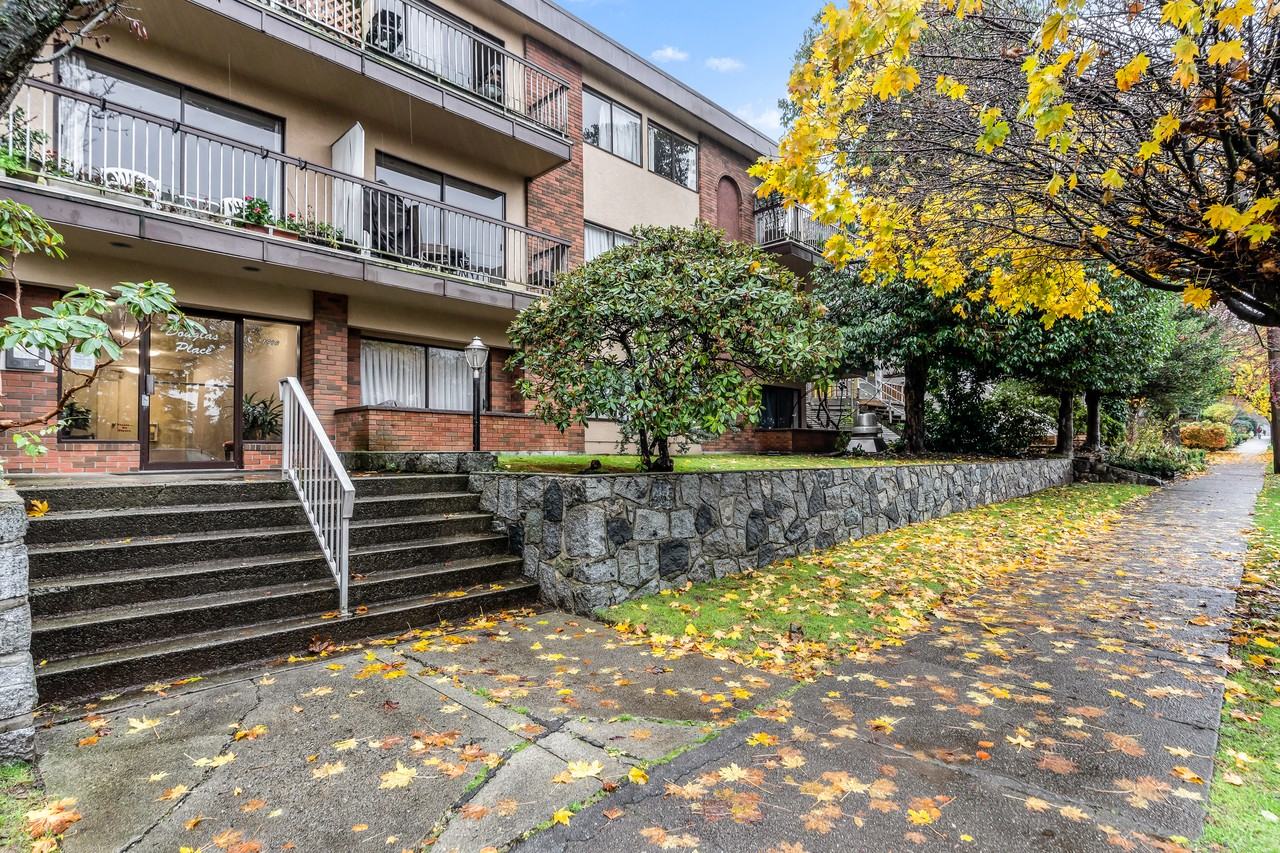 Douglas Place - Photo 3 of 8