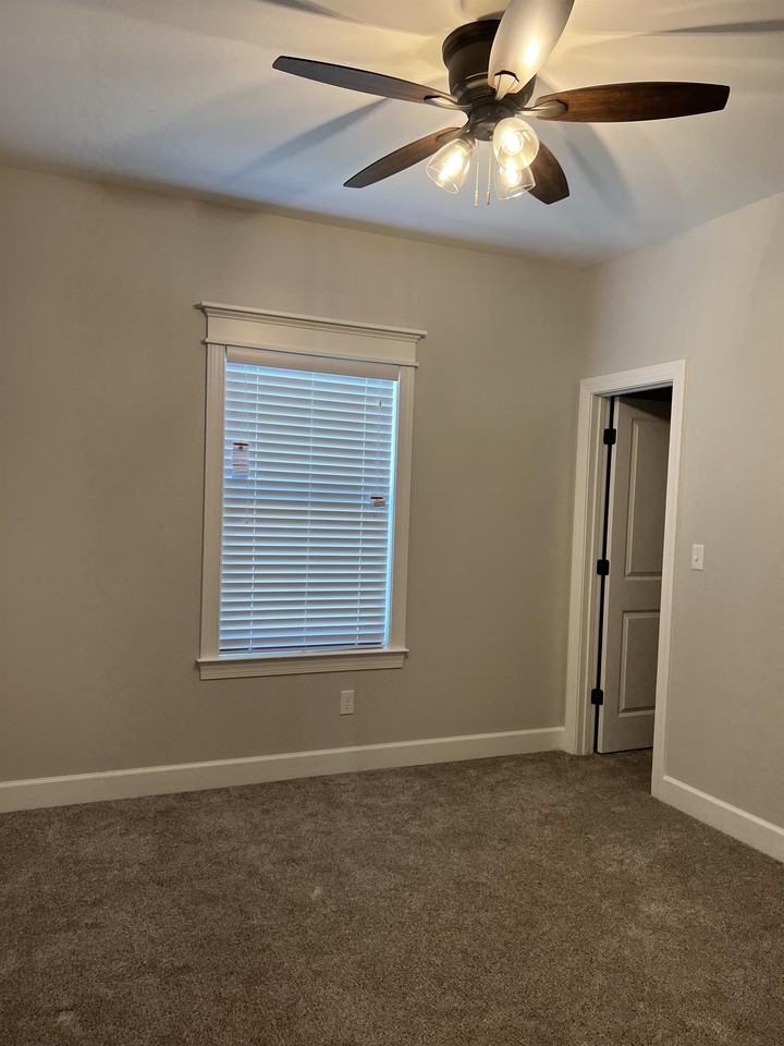 30 Evergreen Dr #1 - Photo 5 of 21