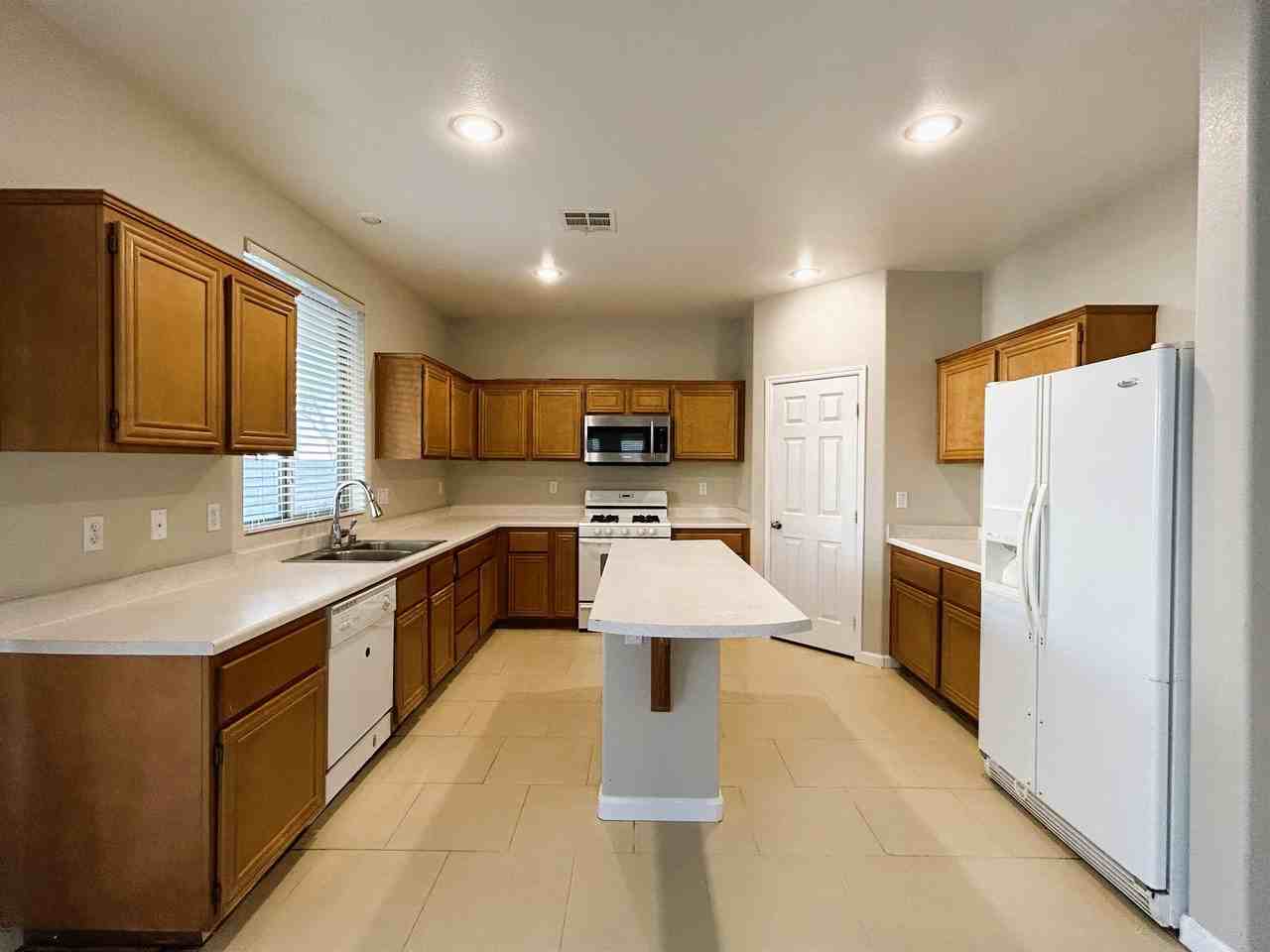 6084 Villa Trieste Court #1 - Photo 4 of 33