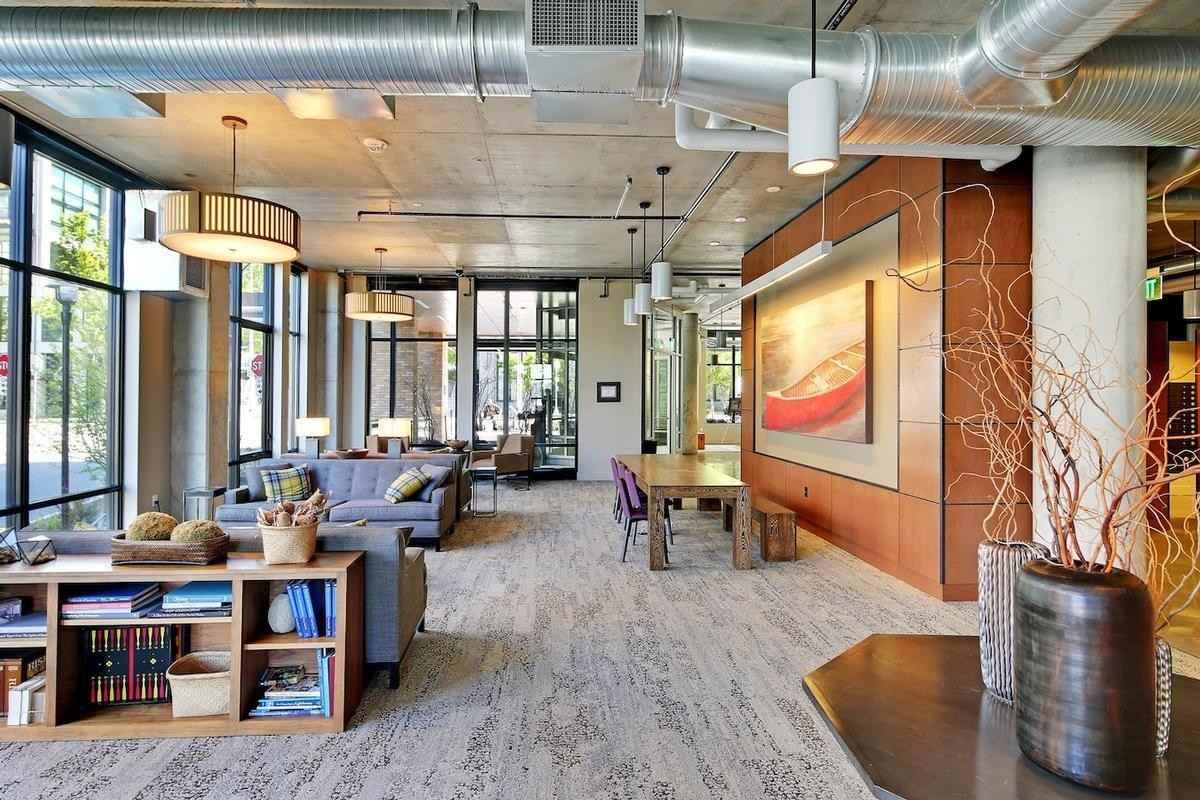 75 Vine St - Photo 3 of 18