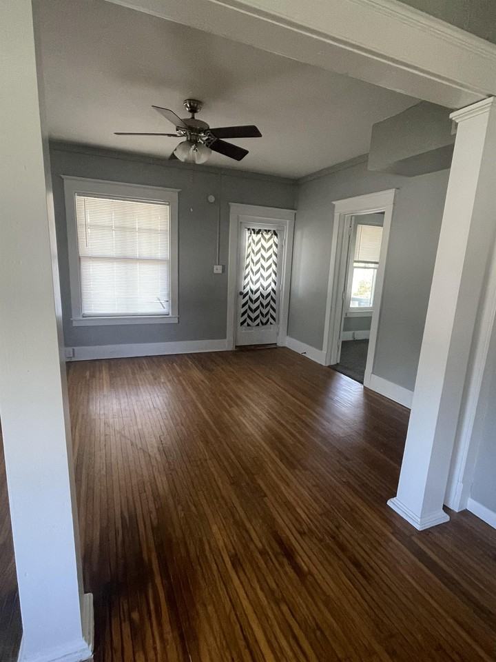 103 S Monroe St #1 - Photo 3 of 6