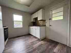 827 W Virginia Ave #2 - Photo 1 of 1