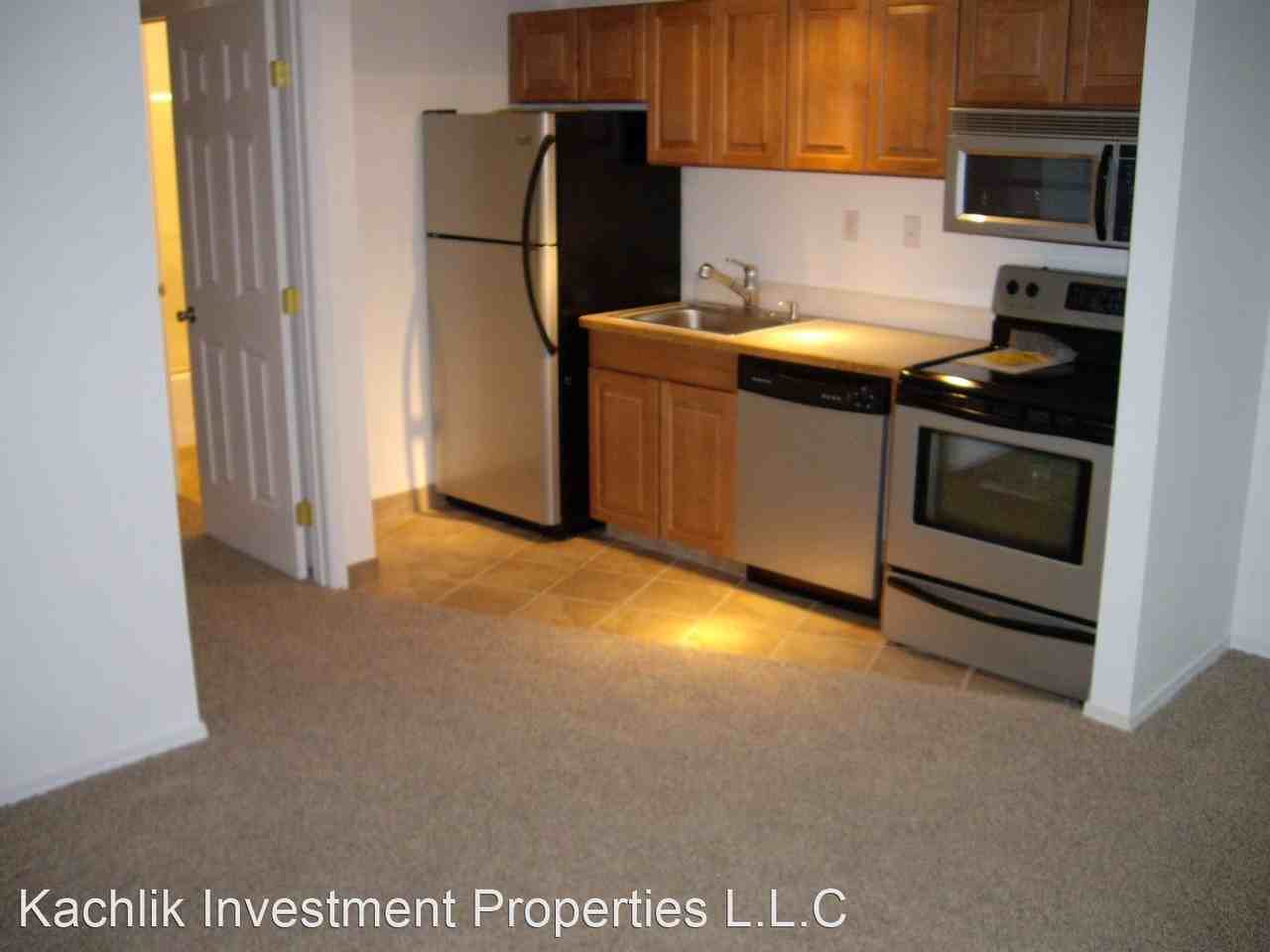 911 SW BROADWAY DR. - Photo 2 of 4