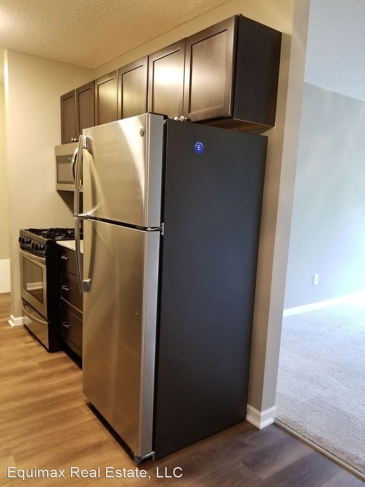 7405 W 123rd Street - Photo 2 of 9