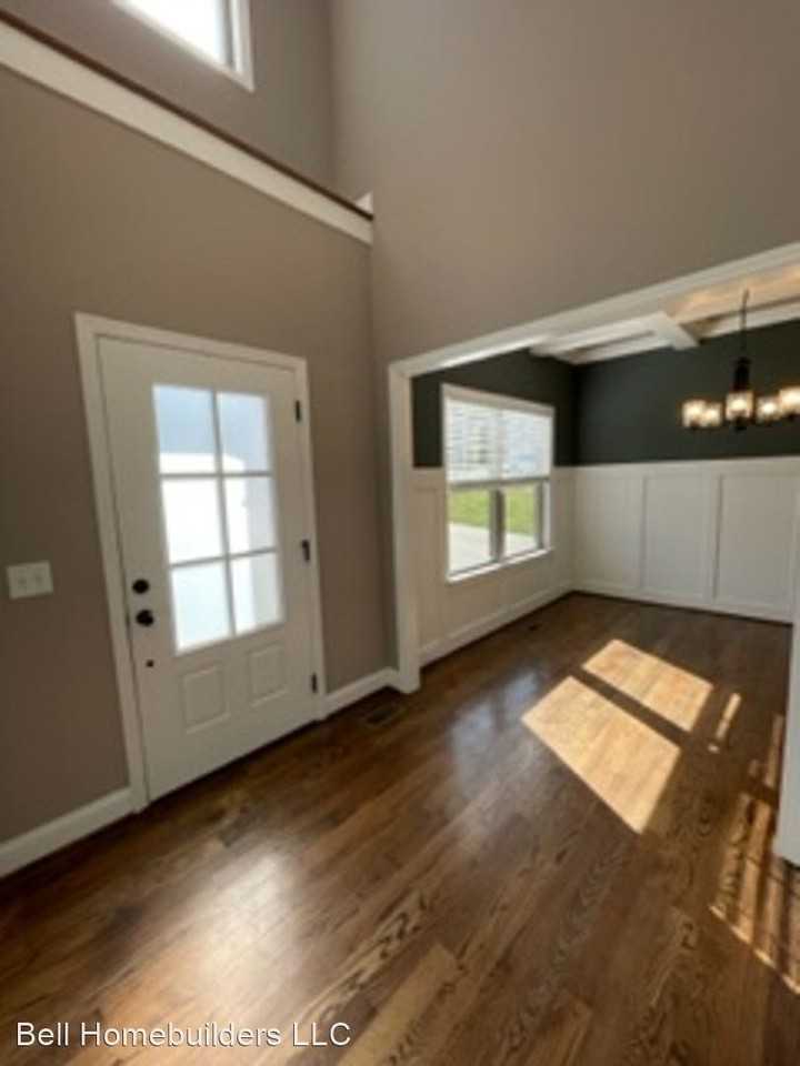 6525 Frankfurt Rd - Photo 3 of 35