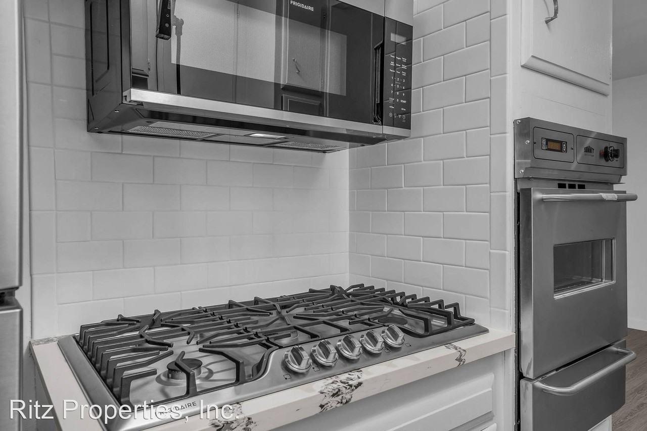 1035 N. Stanley Ave - Photo 3 of 12