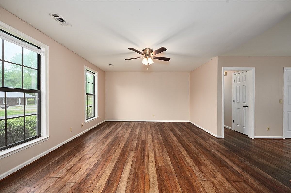 2003 West St - Photo 2 of 8