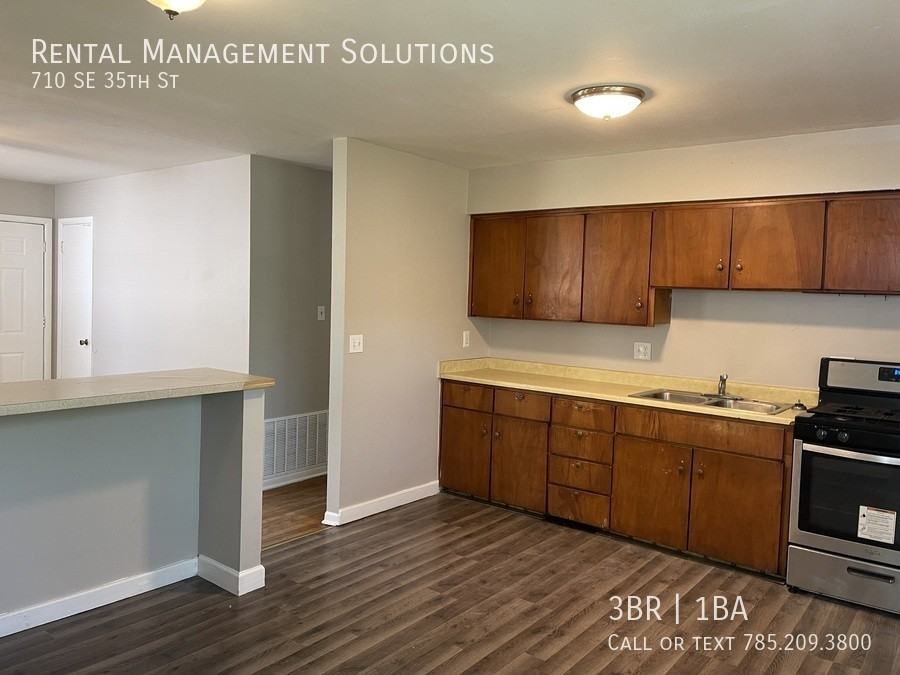 710 Se 35th St - Photo 3 of 15