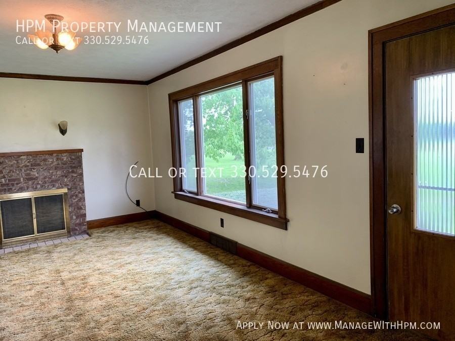 251 E Ohio Ave - Photo 2 of 14