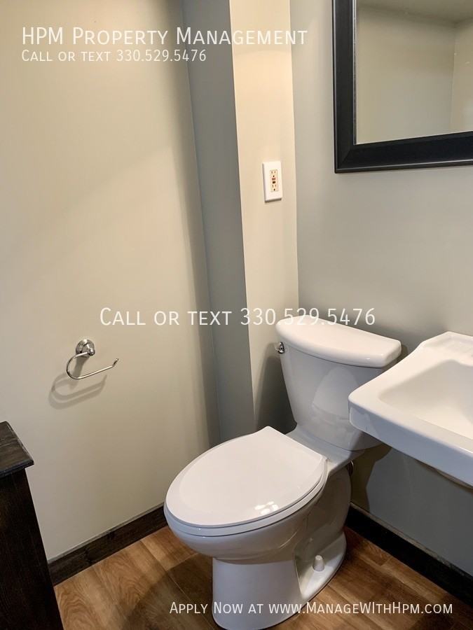 217 Fairview St - Photo 3 of 31