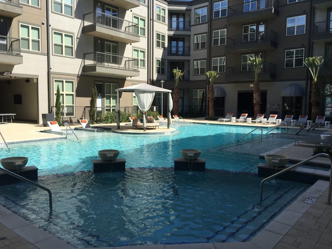 FRISCO SQUARE & #11711 - Photo 3 of 13