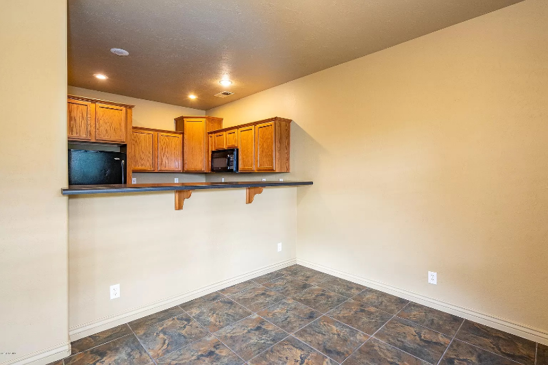 1284 E Makayla Way - Photo 7 of 22